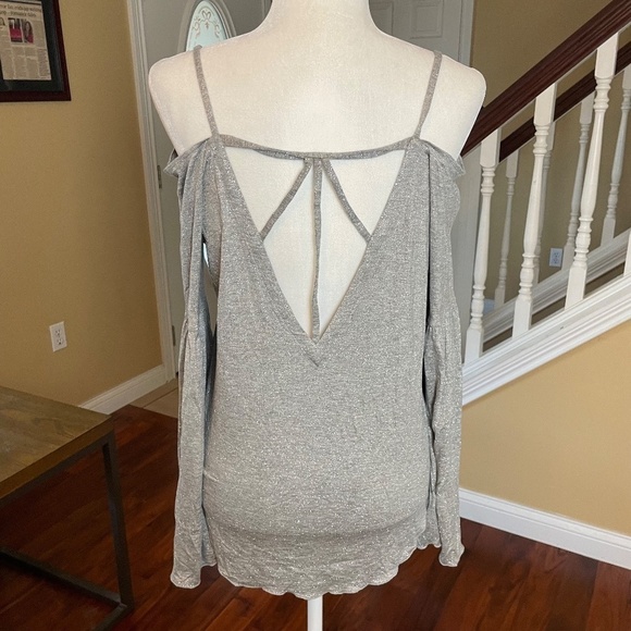 NWT - Chaser Silver Glitter Flounce Top Ruffle Sleeve, Size M - Picture 11 of 12